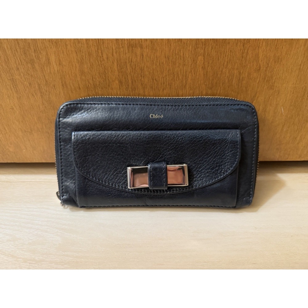 Chloe Black Leather Silver Bow‎ Zip Around Wallet Soft Leather Zippy